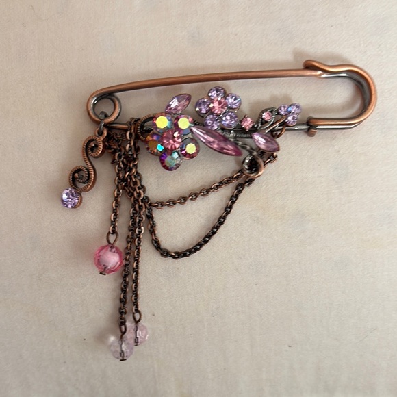 Fun Pink Crystal Brooch with Cascading Chains - Picture 1 of 3